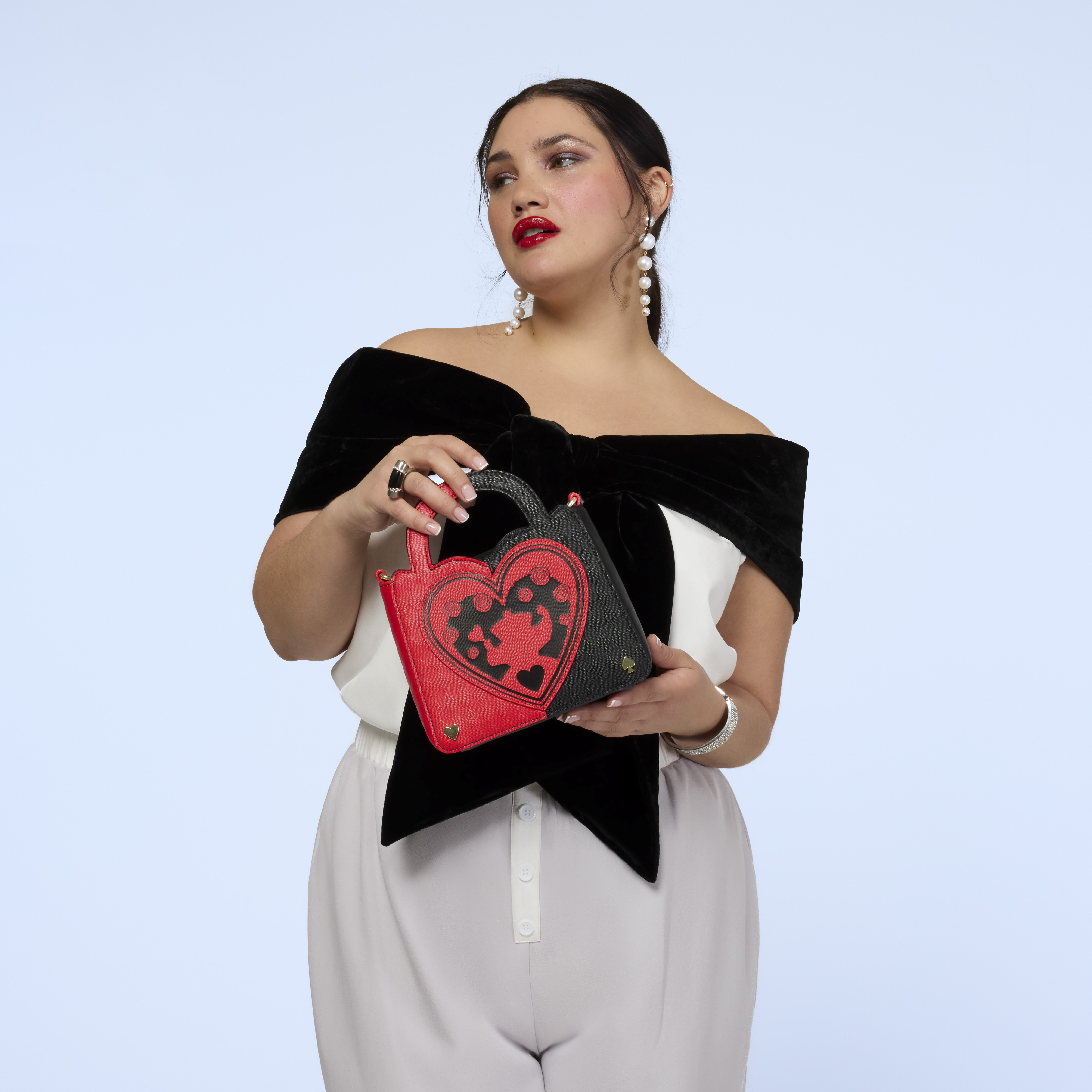 Alternative view of Alice in Wonderland Exclusive Queen of Hearts Crossbody Bag