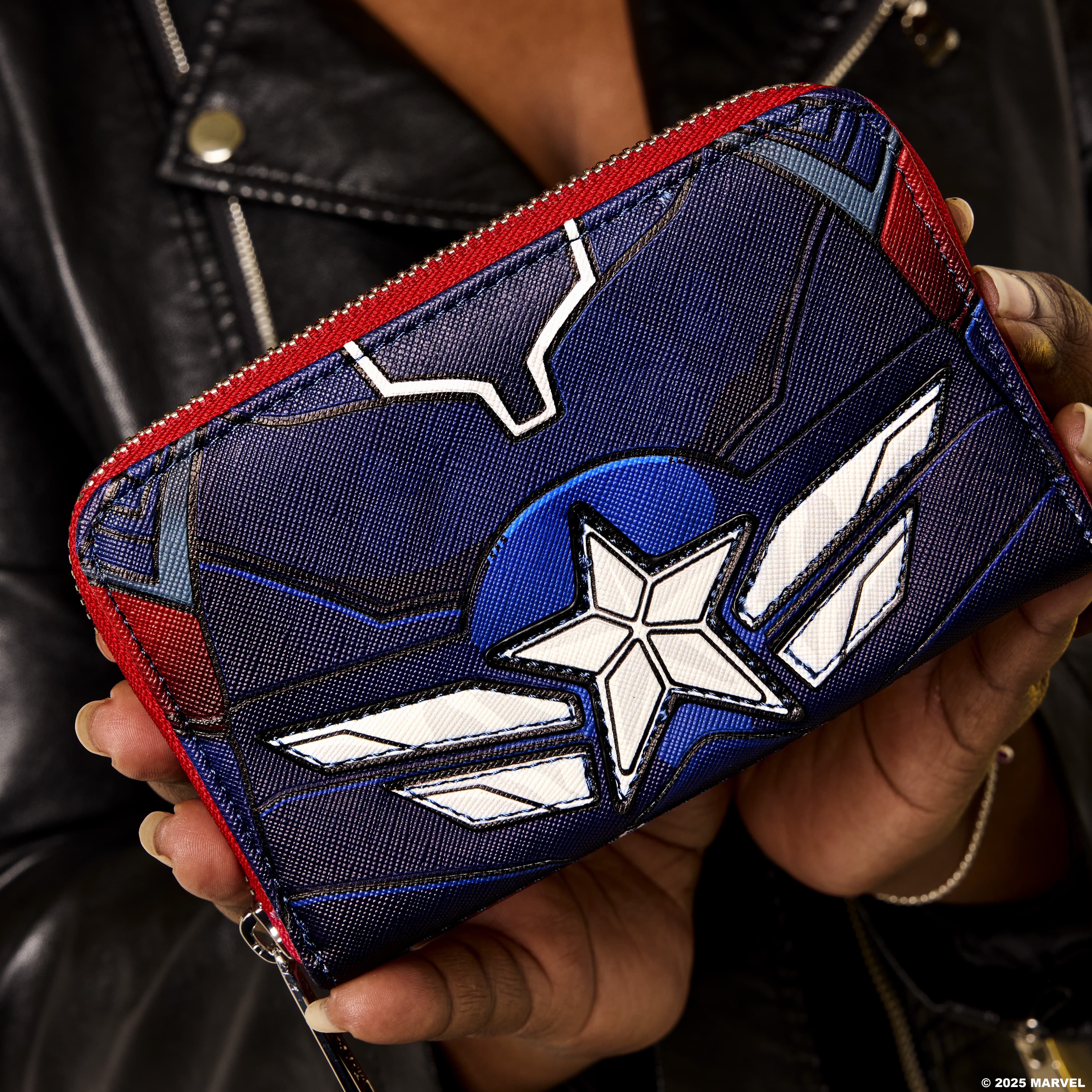 Alternative view of Captain America: Brave New World Cosplay Zip Around Wallet