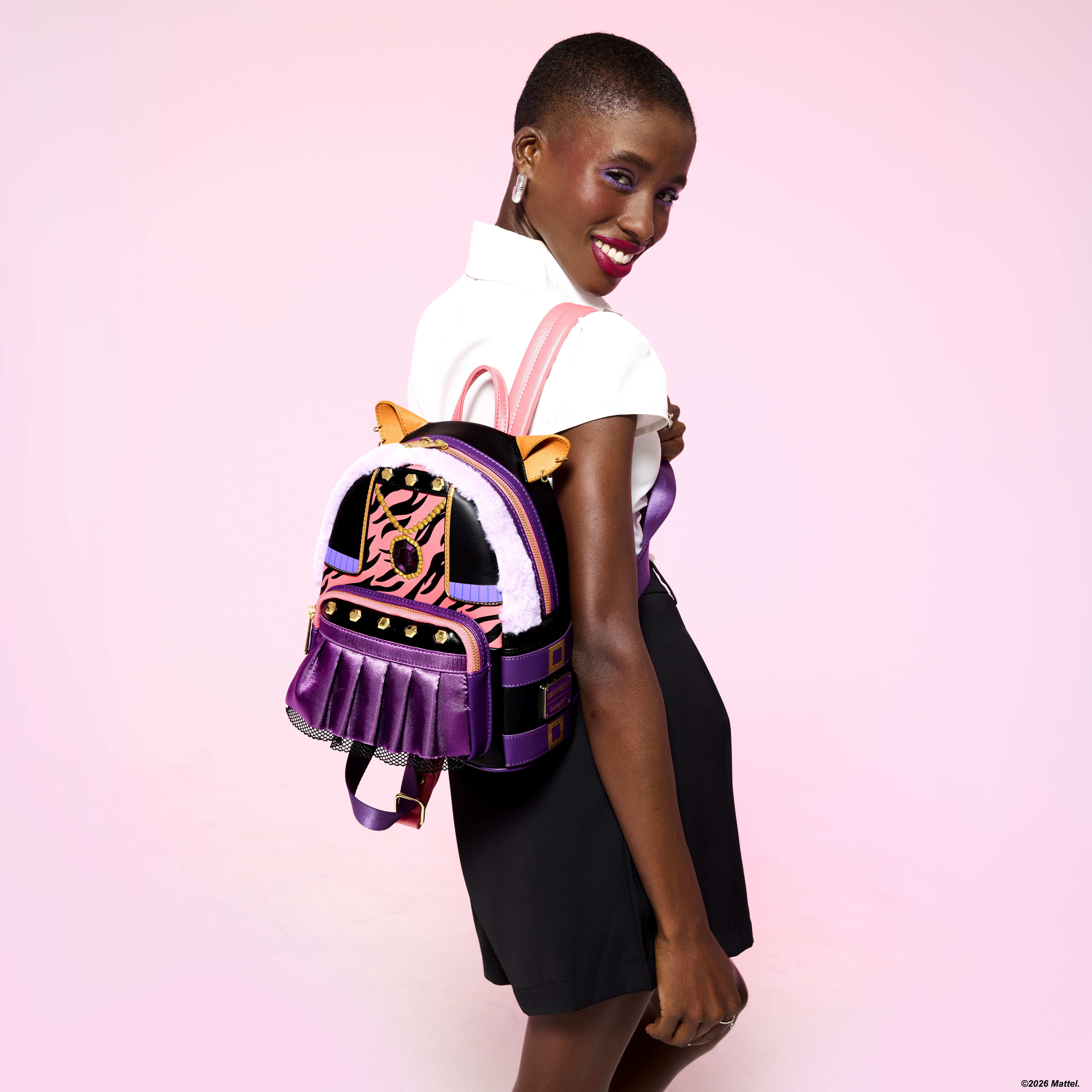 Alternative view of Monster High Exclusive Clawdeen Wolf Cosplay Mini Backpack with Coin Bag