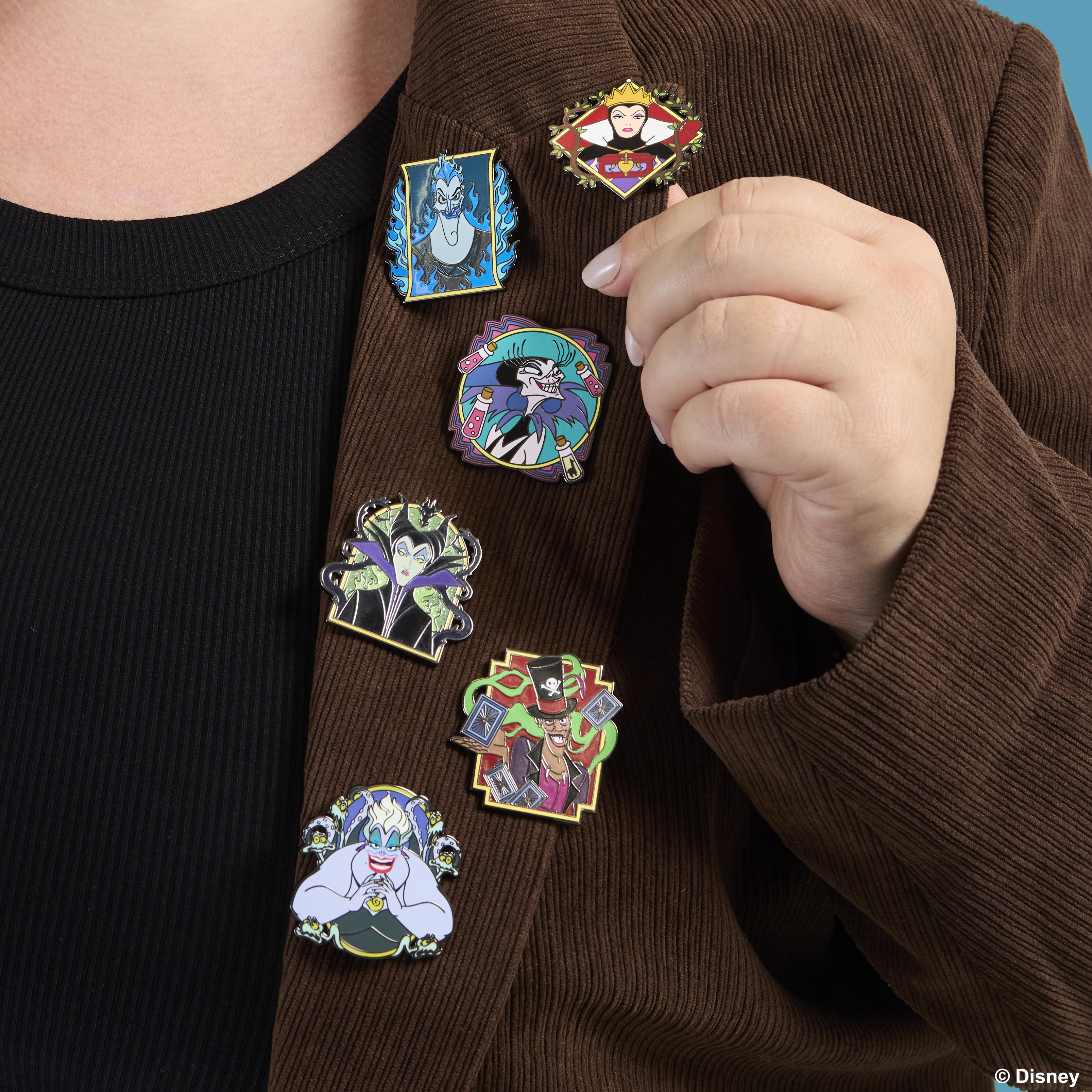 Disney Villains Portait Mystery Box Pins - Image 4